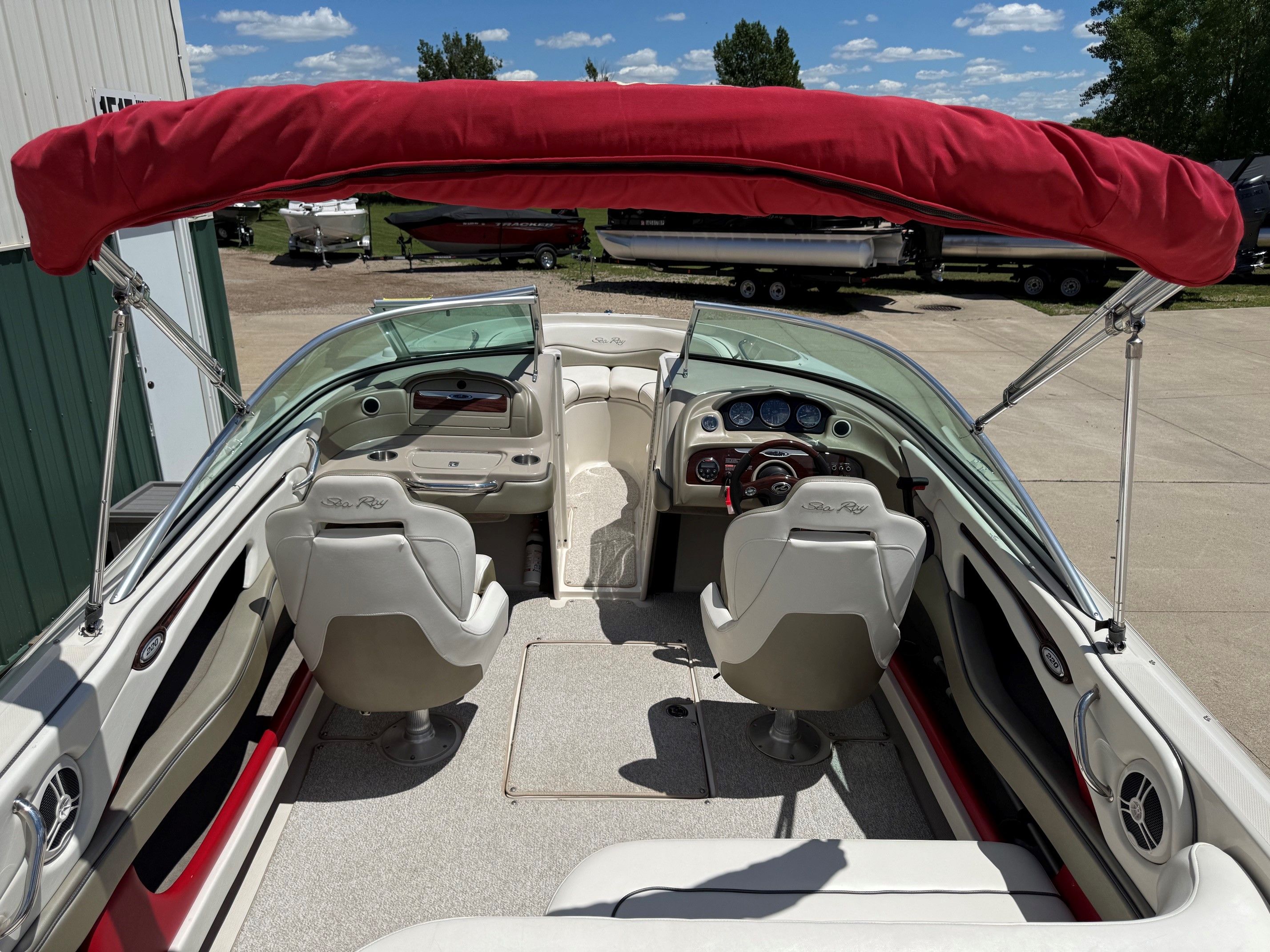 2007 Sea Ray 220 Select - 12