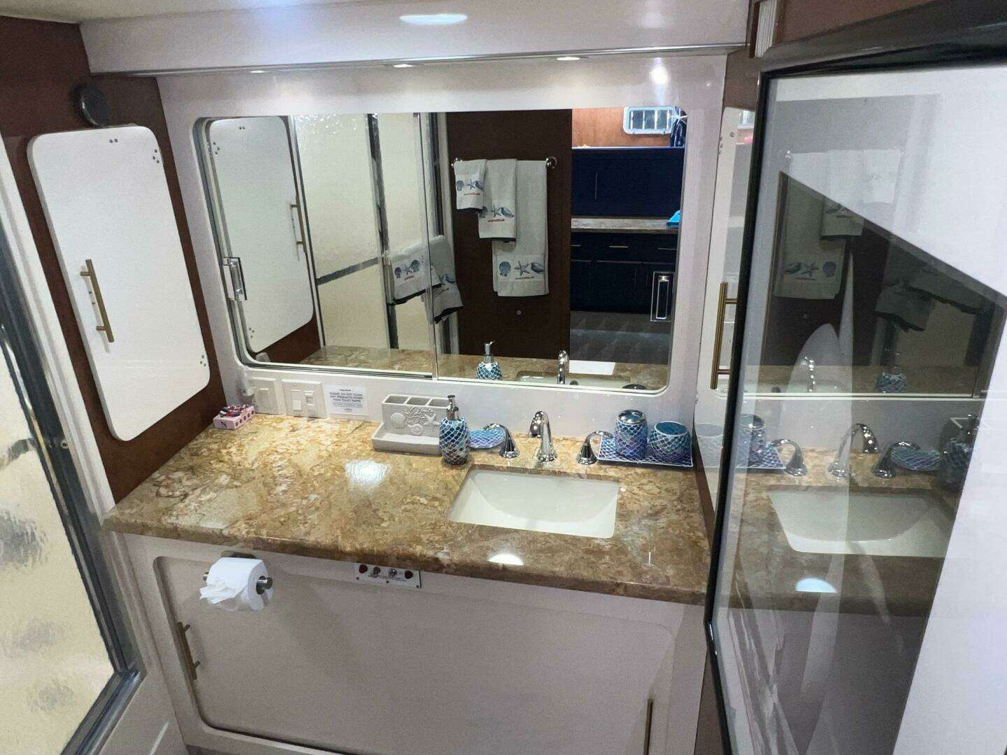 1988 Hatteras Motor Yacht - Image 85