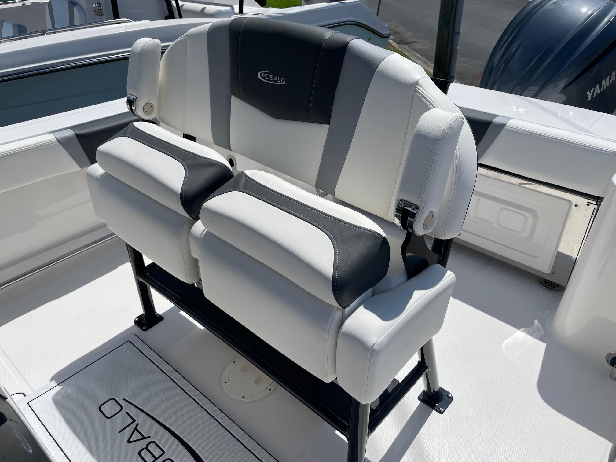2025 Robalo R230 Center Console boat seating with sleek design and comfortable upholstery.
