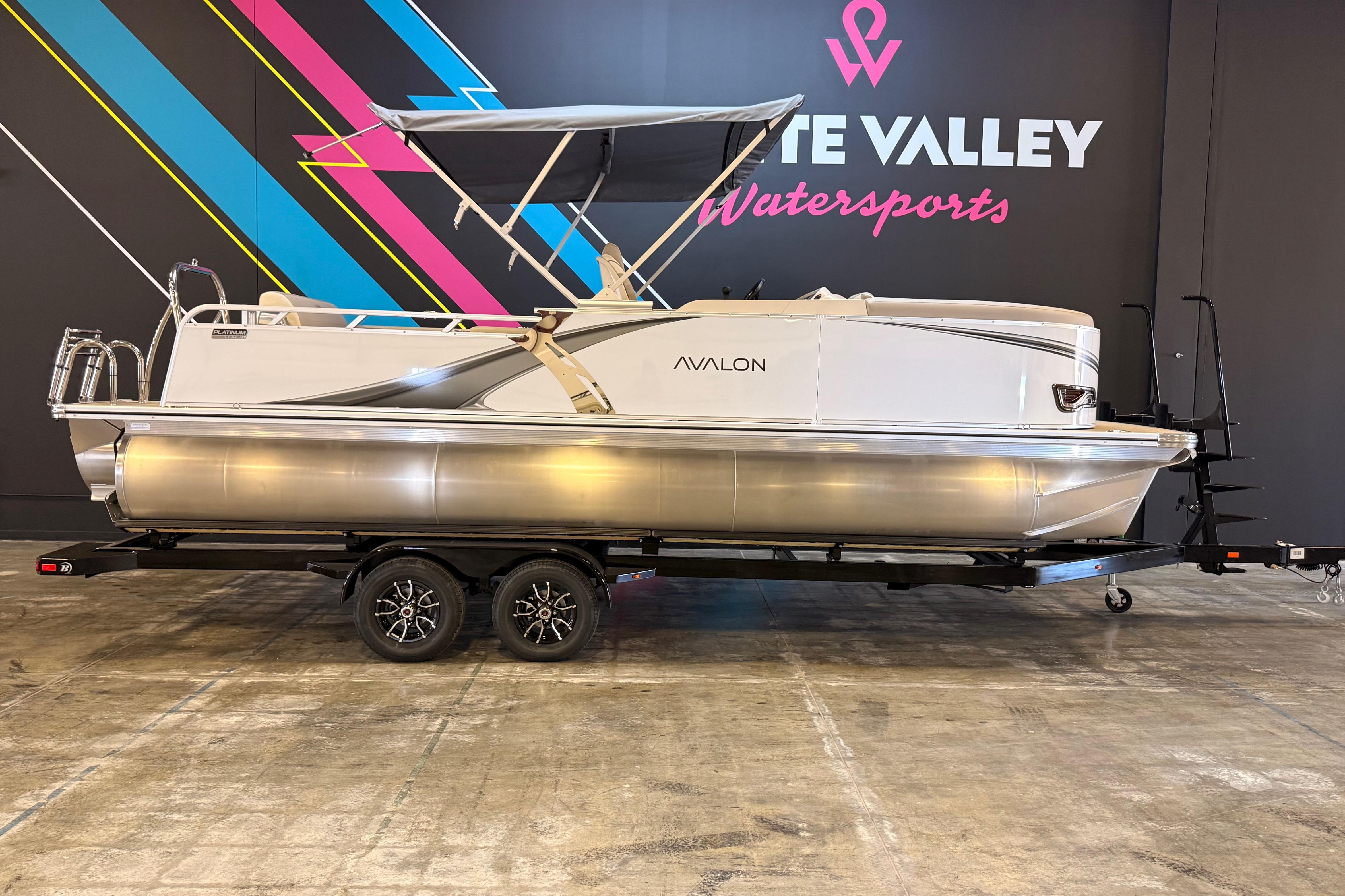 2026 Avalon LSZ Versatile Rear Lounge