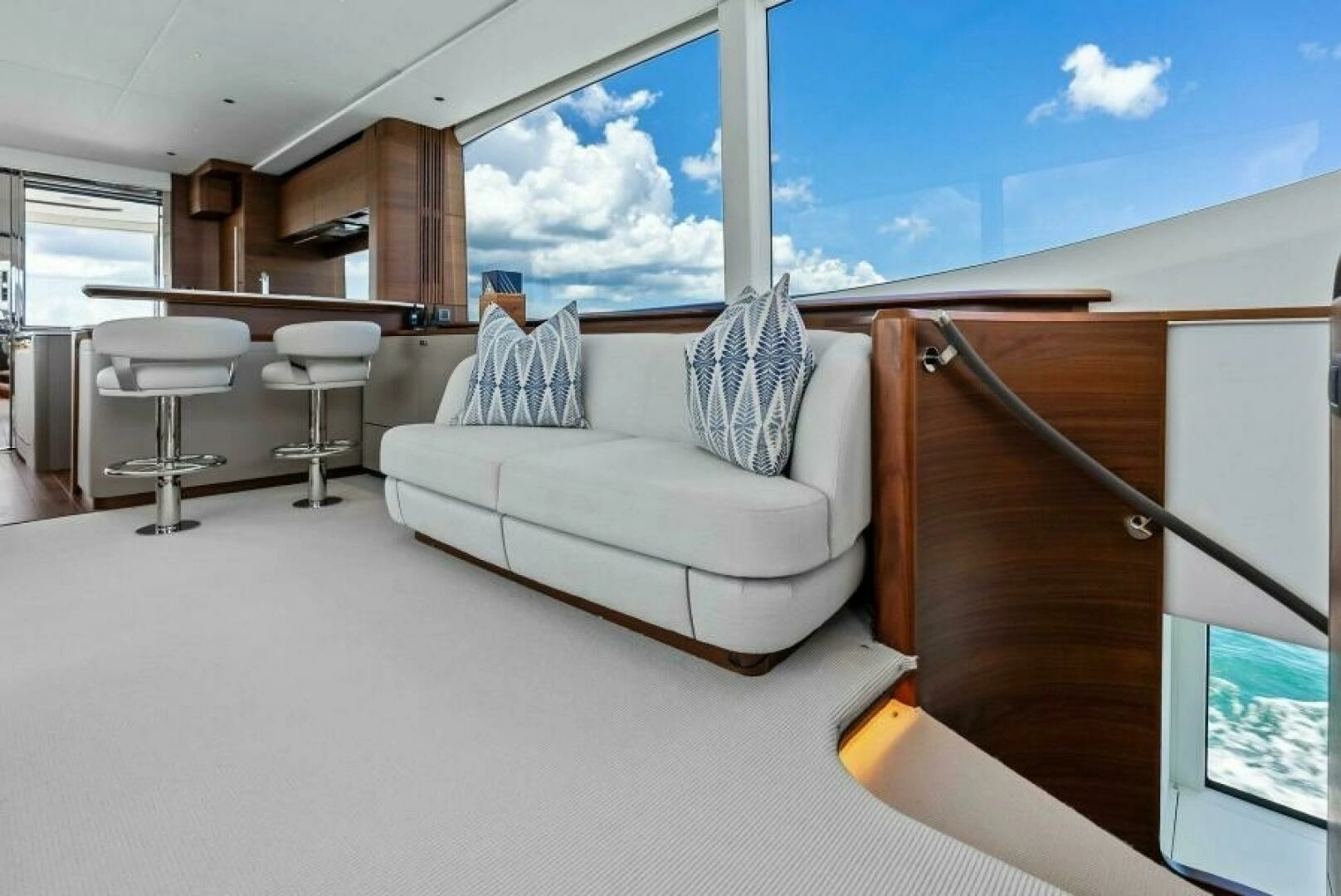 2024 Princess Y72 Motor Yacht - Image 47