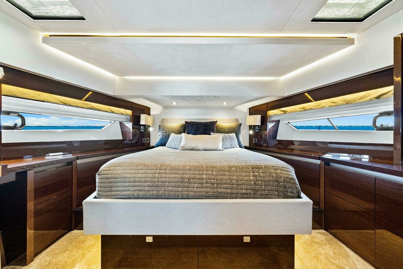 2019 Prestige 630 Flybridge - Image 4