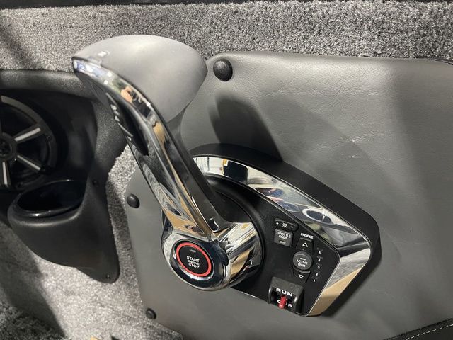 2026 Tracker Targa™ V-19 Combo - 28