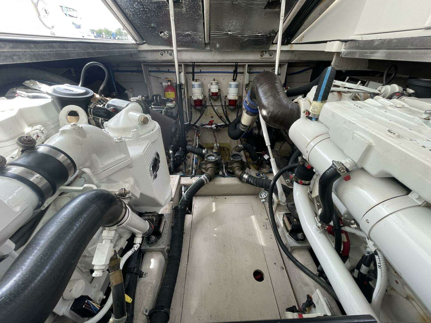 2010 Sea Ray 450 Sundancer - Image 33