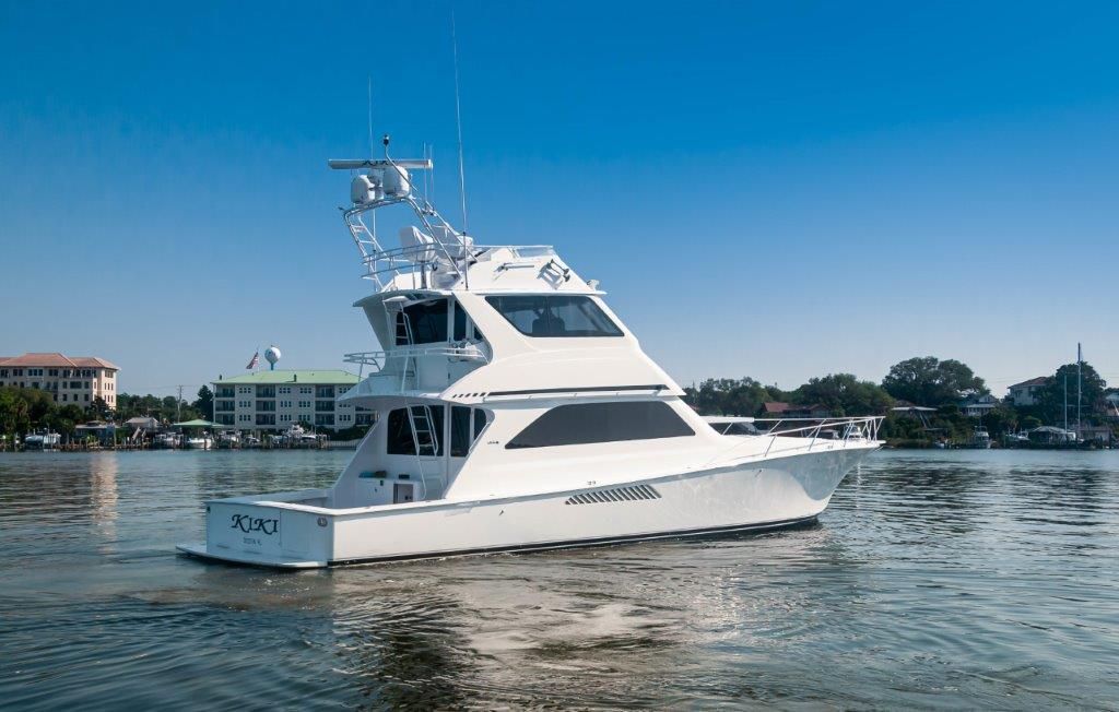 2002 Viking 61 Enclosed Bridge - 31