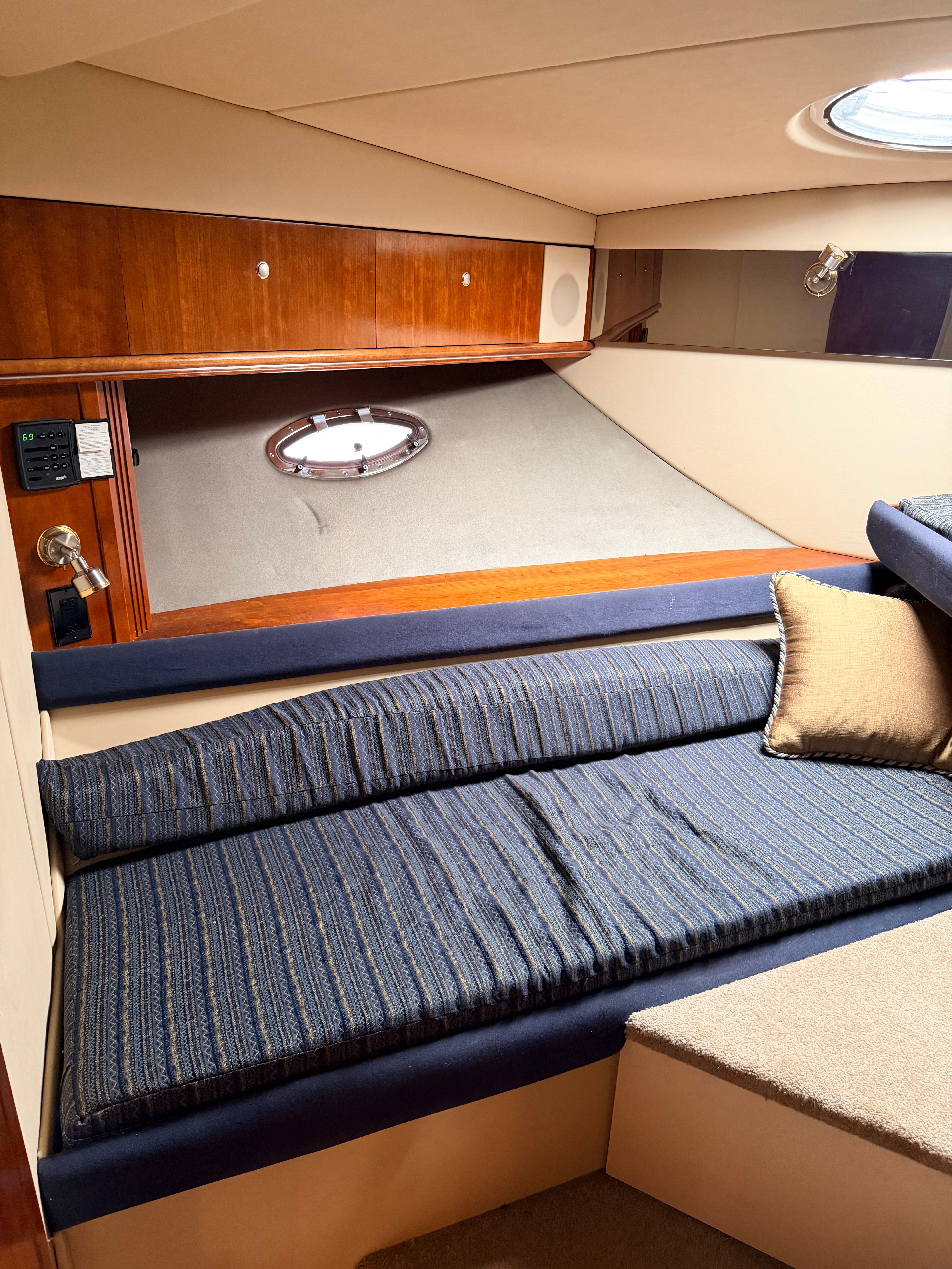 2006 Cruisers Yachts 460 Express - 30