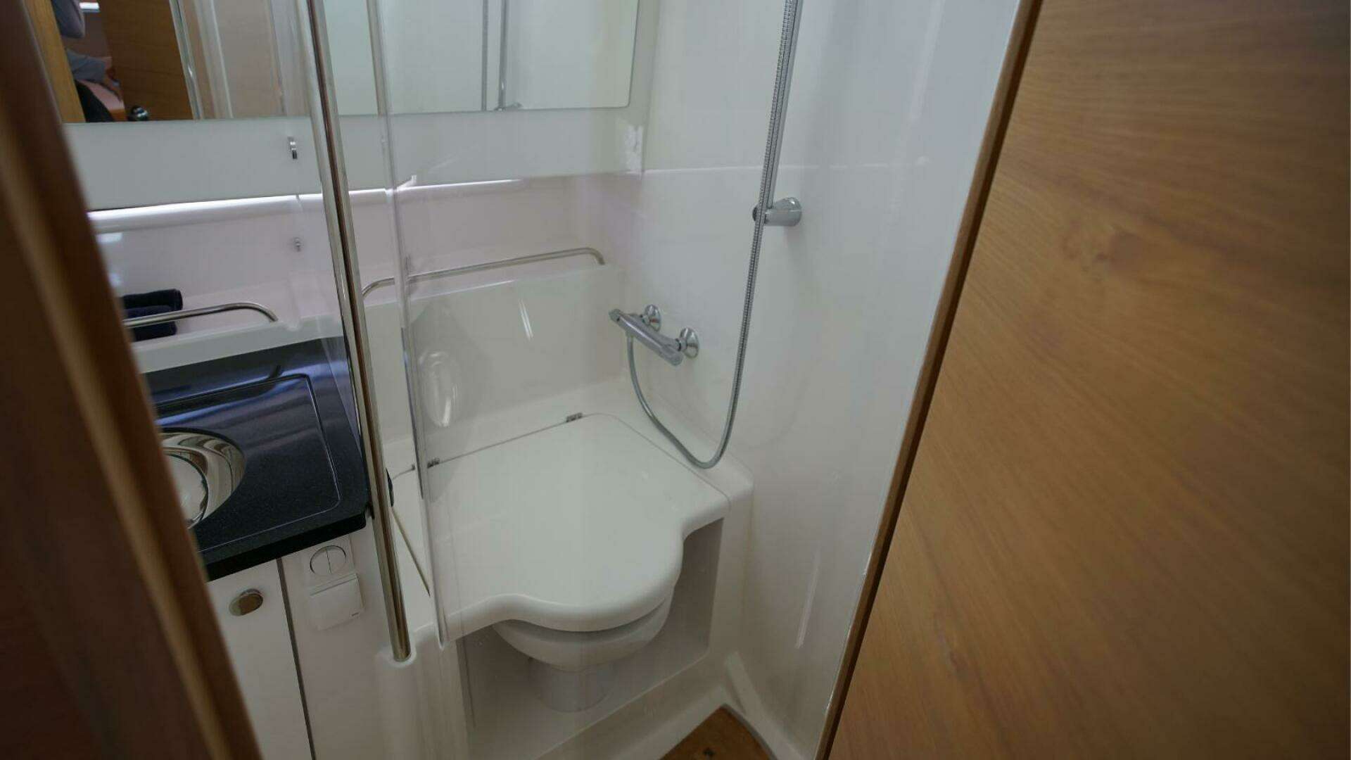 2024 Nimbus Tender 11 - Image 12