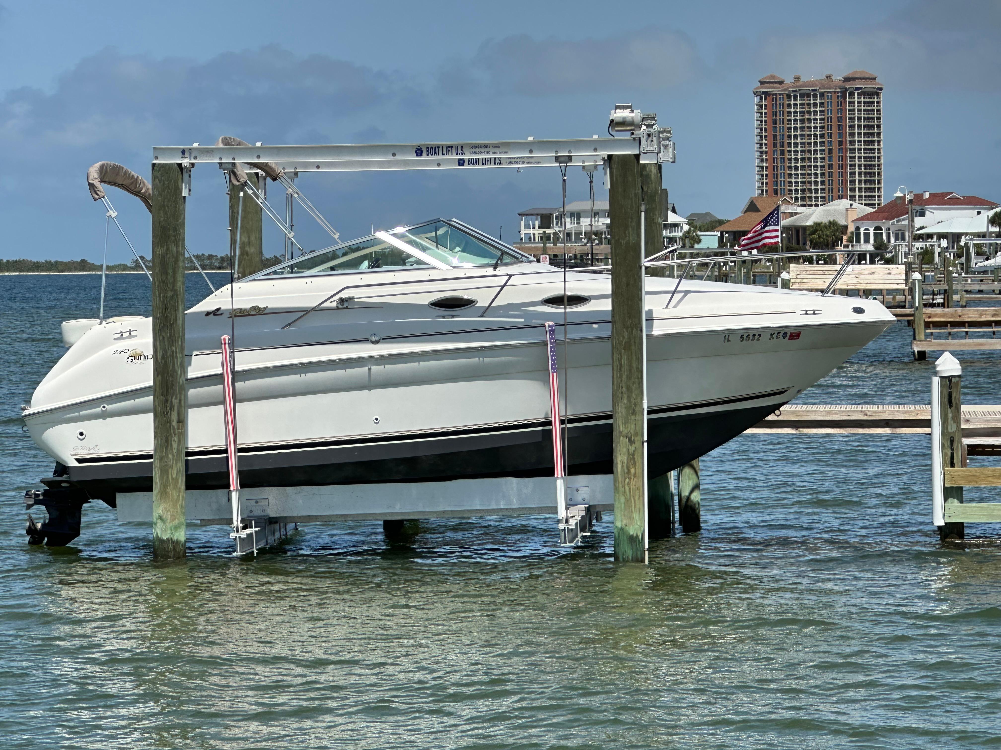 1998 Sea Ray 240 Sundancer