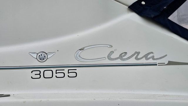 1999 Bayliner 3055 Ciera - 19
