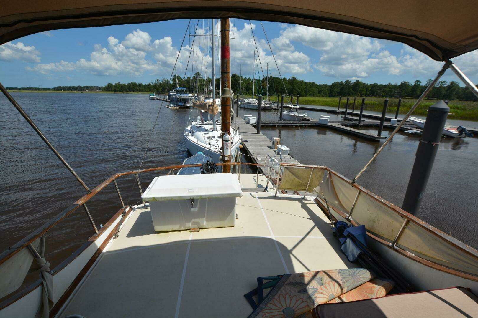 1985 Albin 43 Double Cabin - Image 10