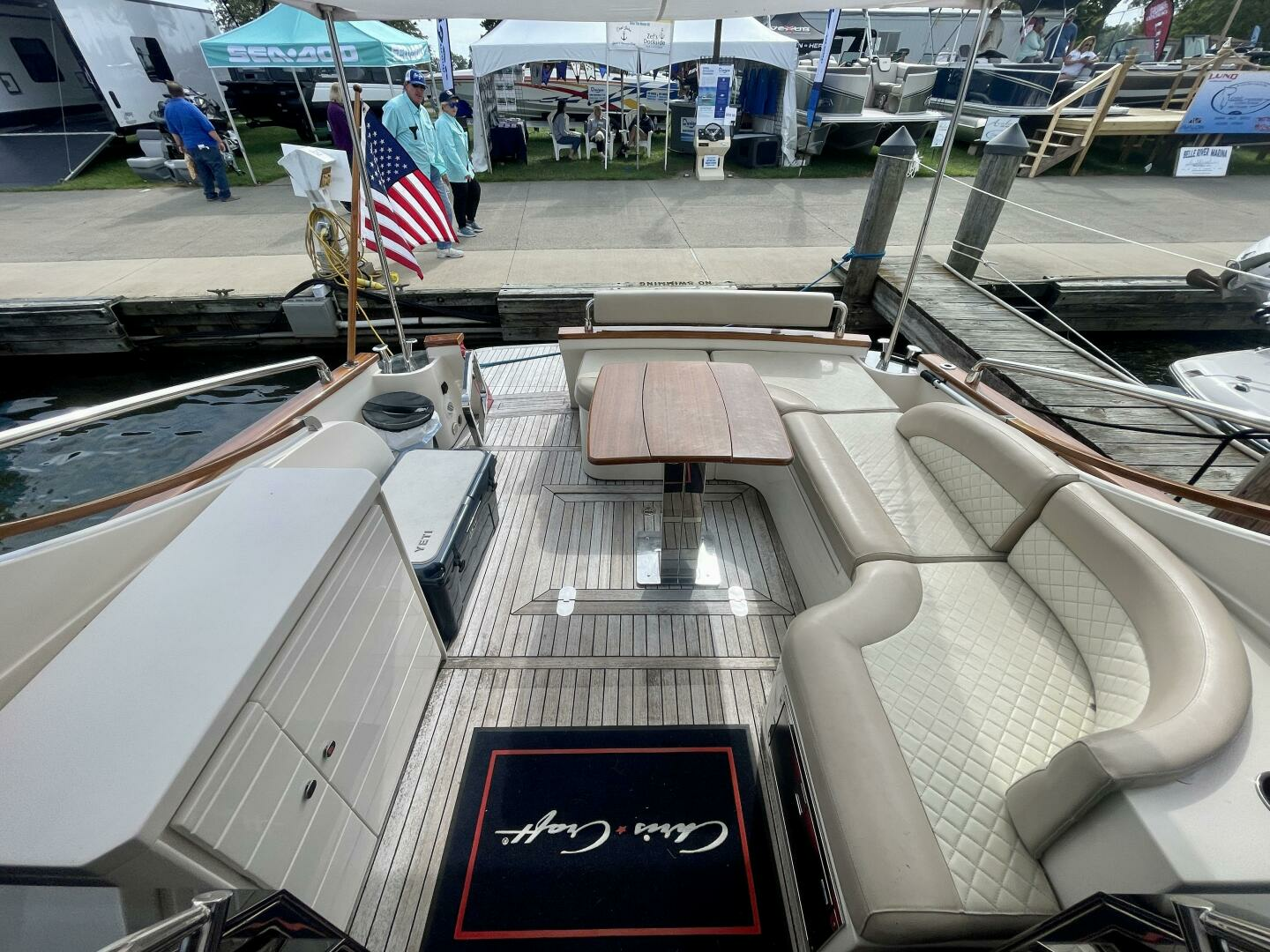 2017 Chris-Craft Commander 42 - Image 9
