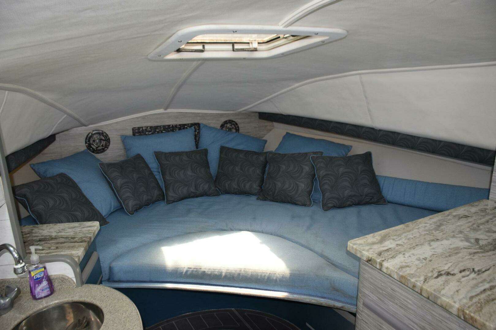 1995 Blackfin Combi 33 - Image 27