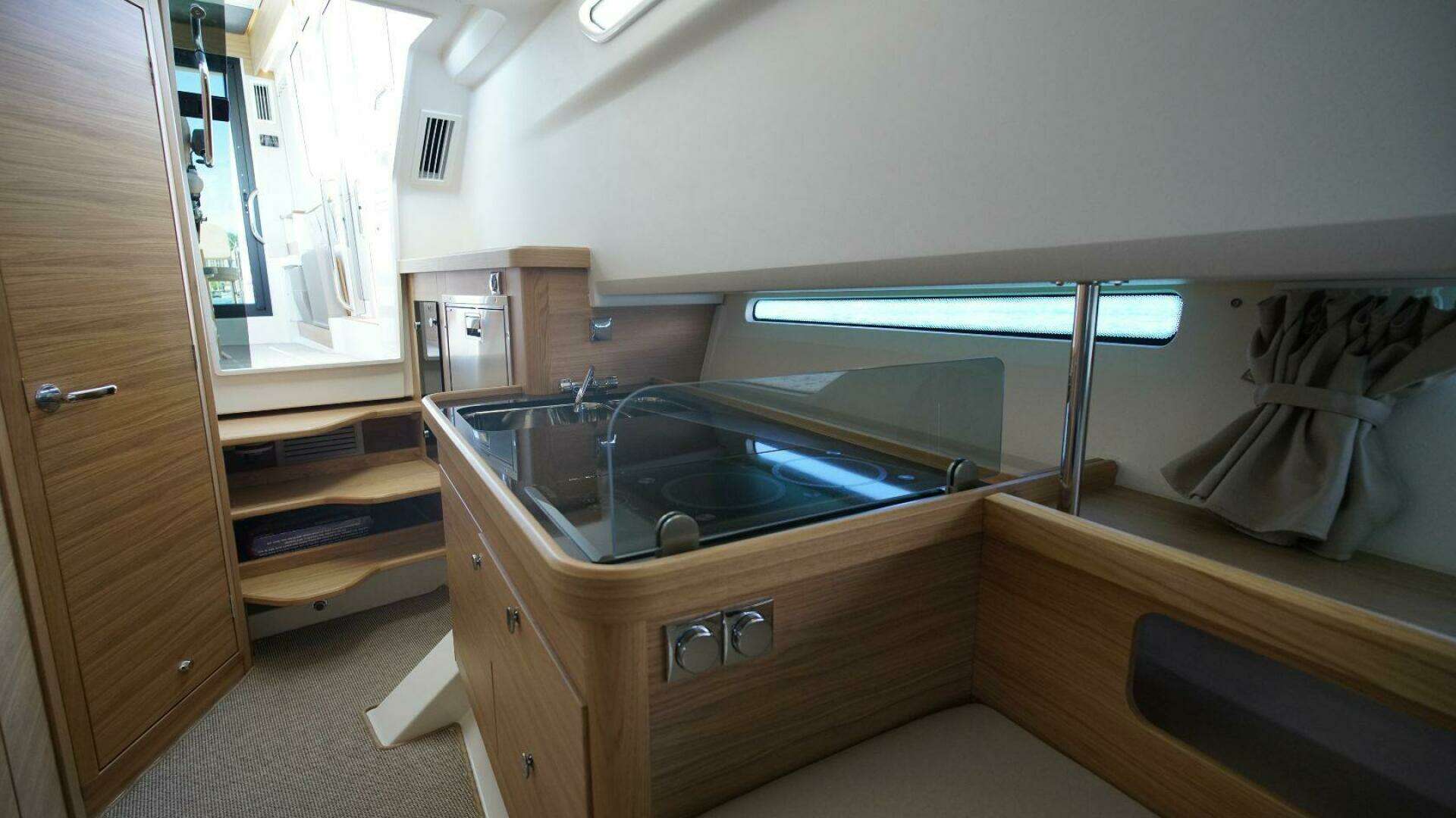 2024 Nimbus Commuter 11 - Image 5