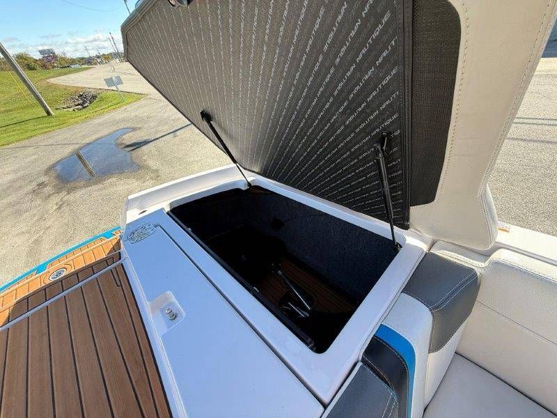 2015 Nautique G23 - 12