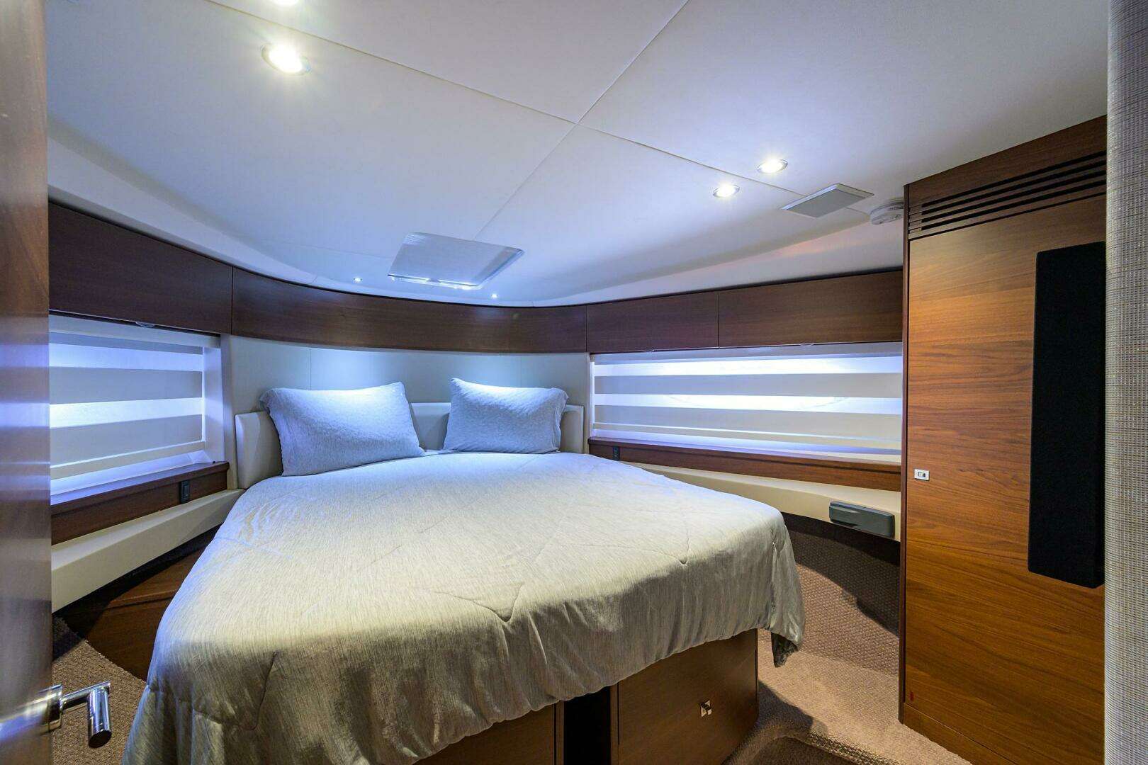 2018 Princess F49 - Image 72