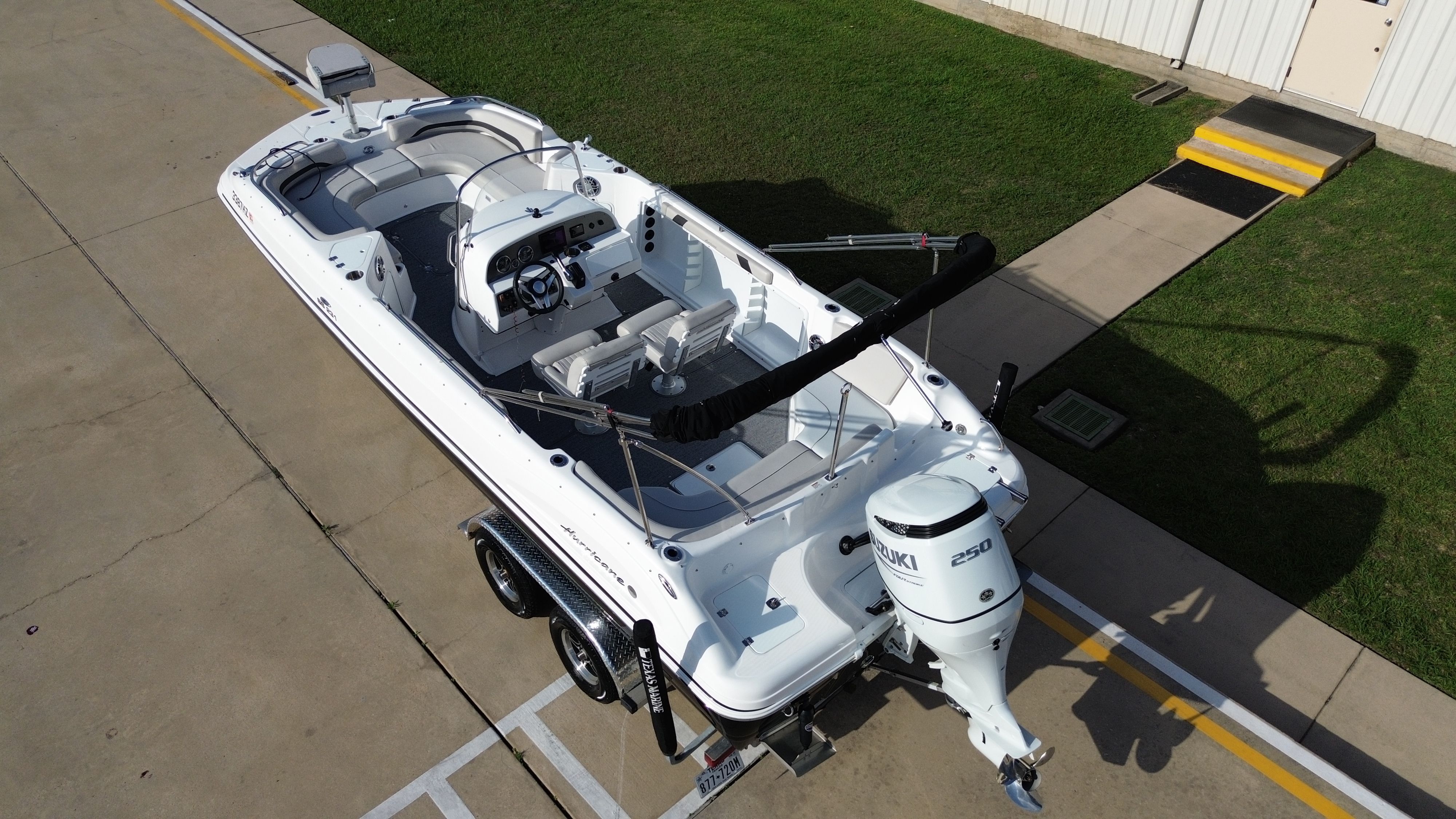 2022 Hurricane 231CC - 23