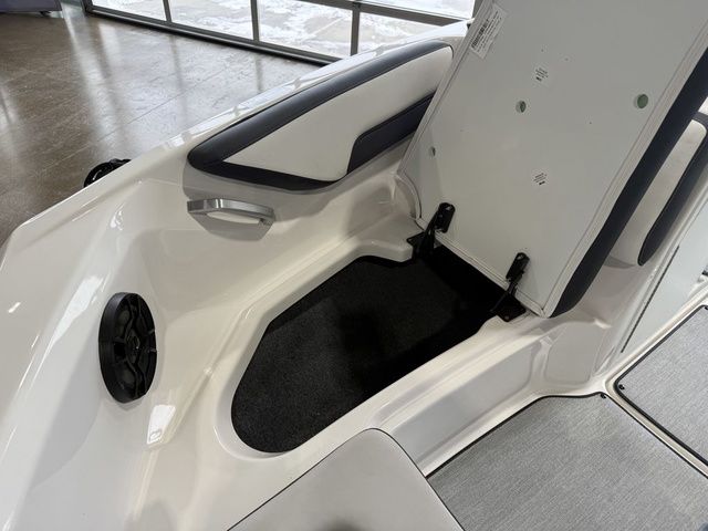 2026 Yamaha Boats AR195 - 27