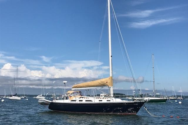 1989 Freedom 38 Sloop