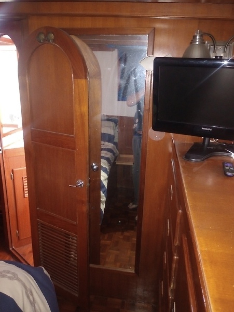 1981 Marine Trading 44 Double Cabin - Image 43