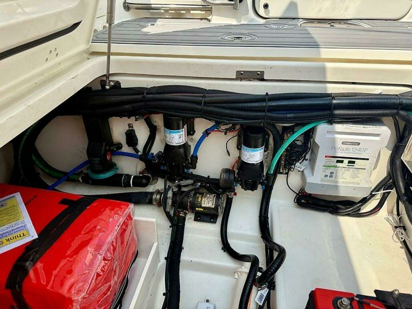 2014 Boston Whaler 350 Outrage - Image 53
