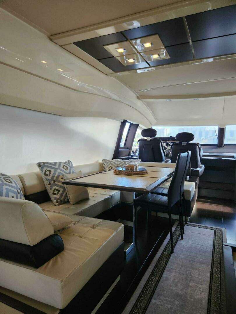 2014 Azimut Flybridge - Image 34