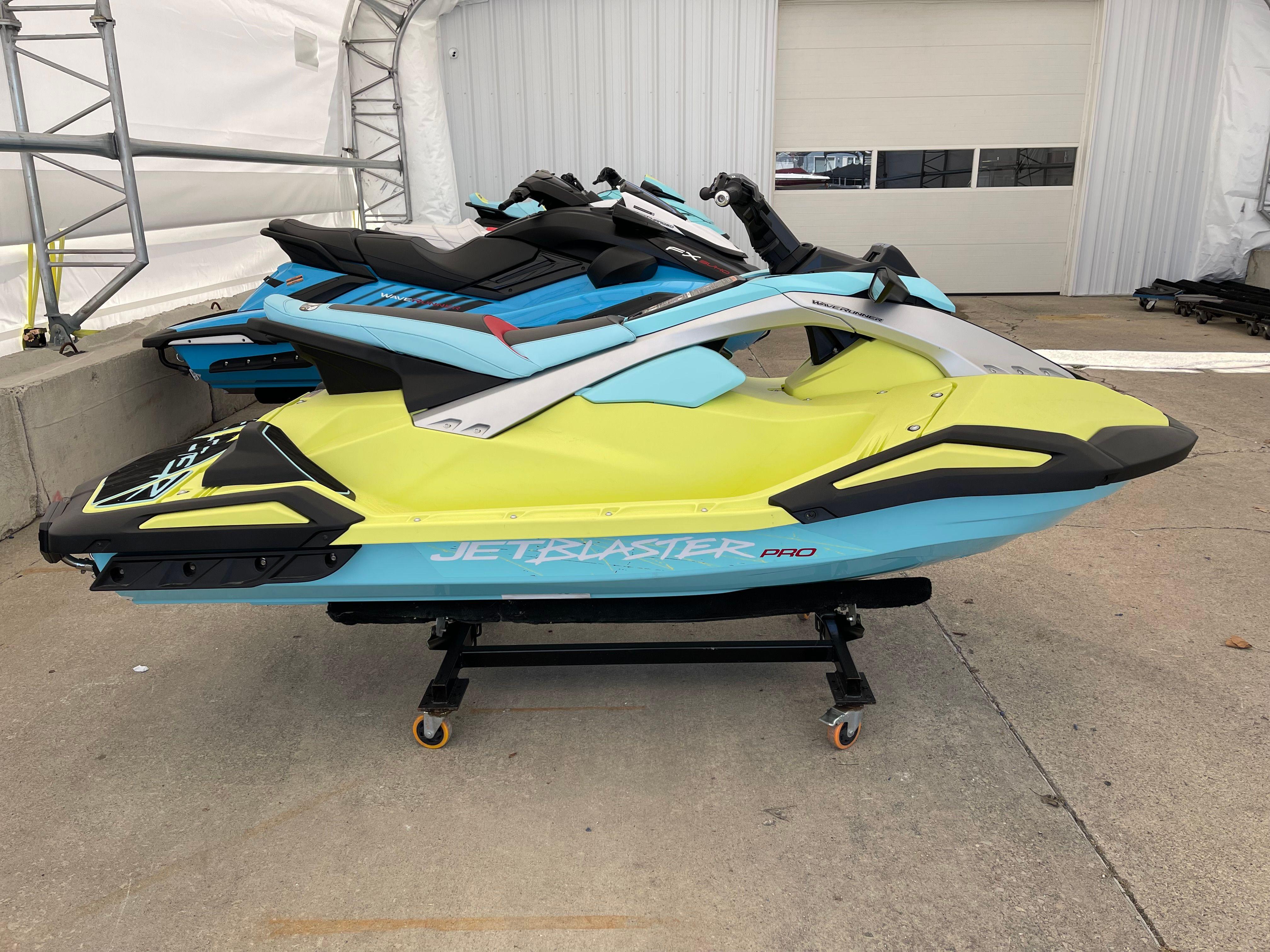 2025 YAMAHA JET BLASTER PRO 2UP - Image 4