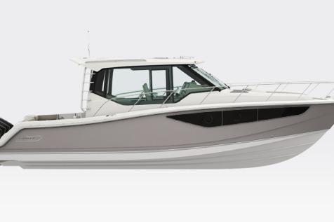 2027 Boston Whaler 405 Conquest