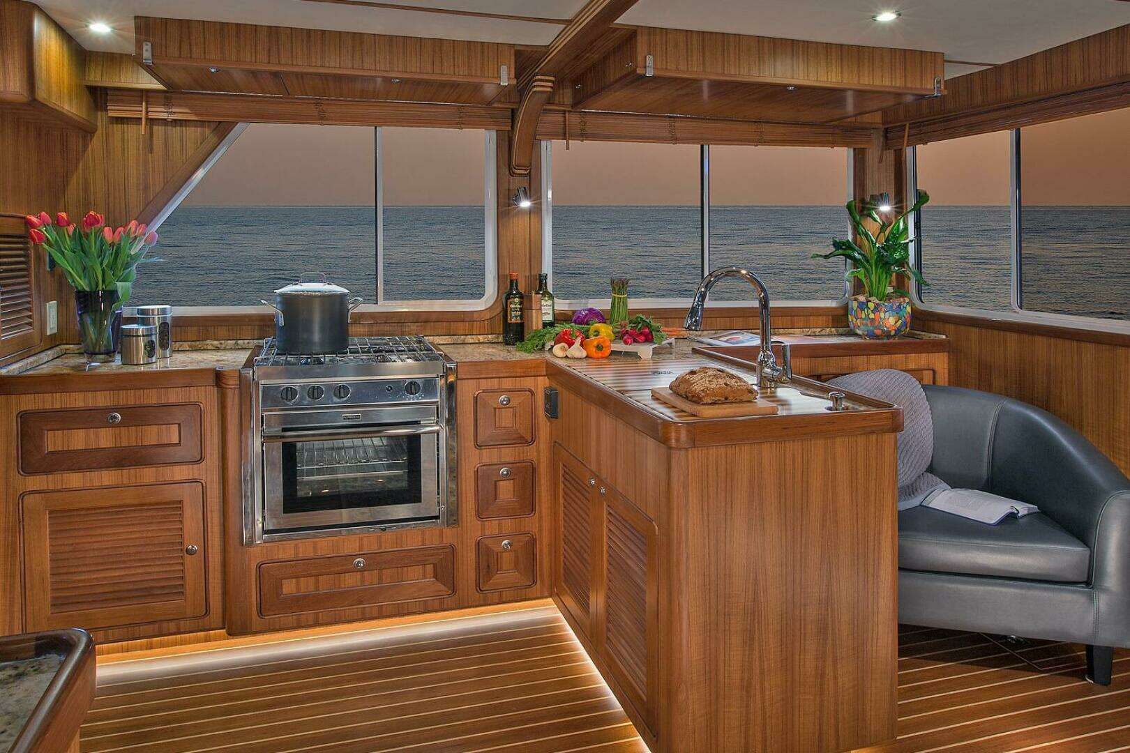 2026 Helmsman Trawlers 38E Pilothouse - Image 27