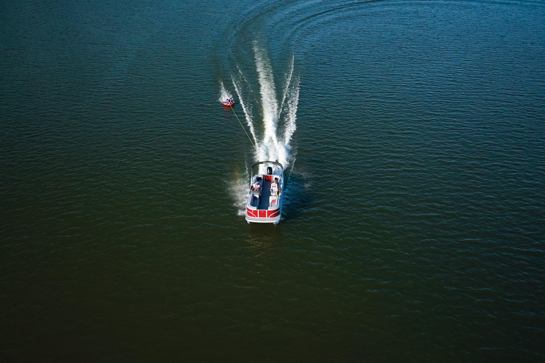 2026 Sun Tracker Party Barge 22 DLX - 22