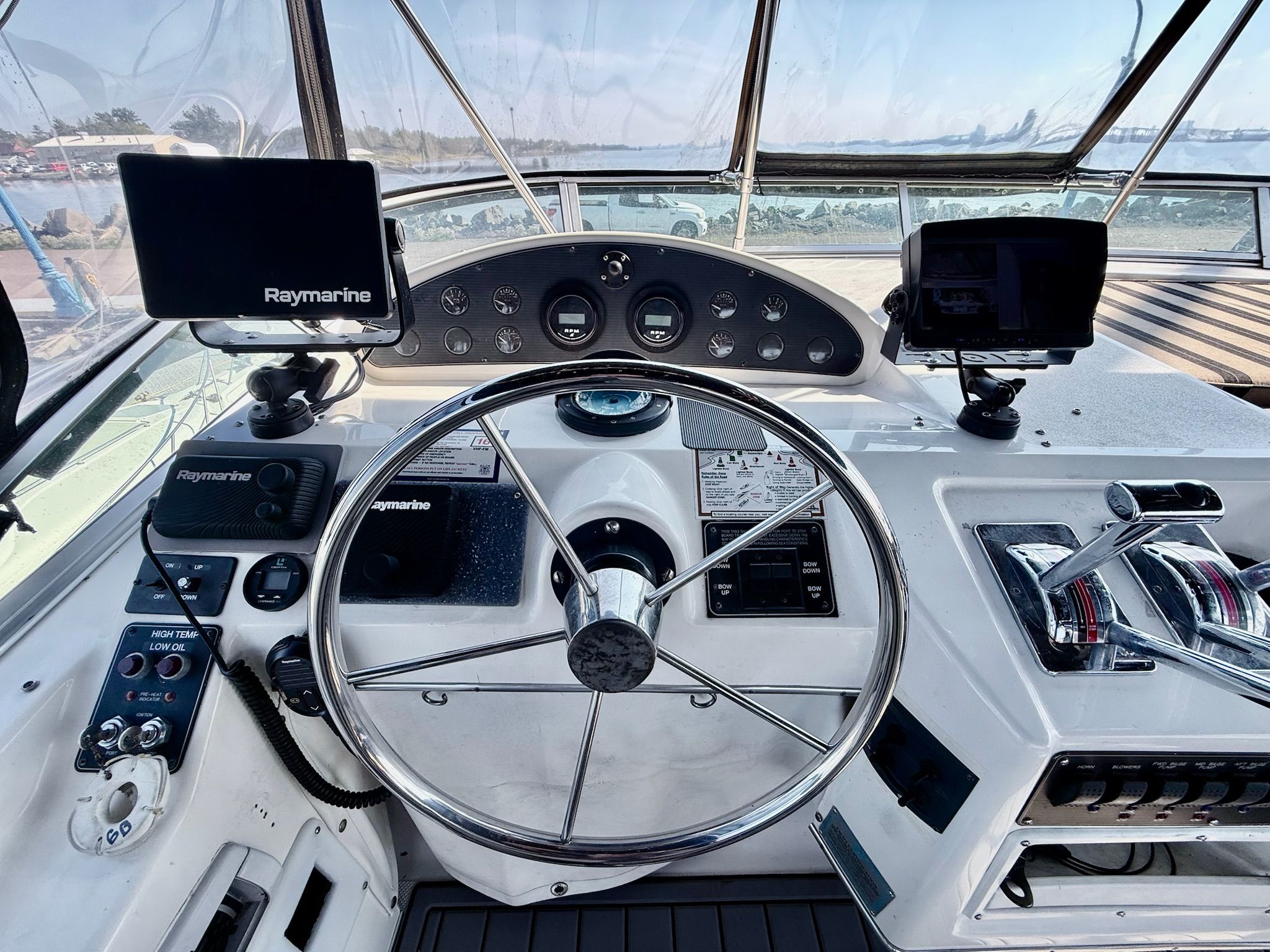 1996 Bayliner 3988 Motoryacht - 8