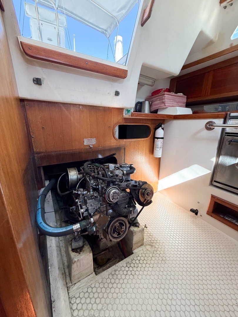 1996 Catalina 36 Mk II - Image 70