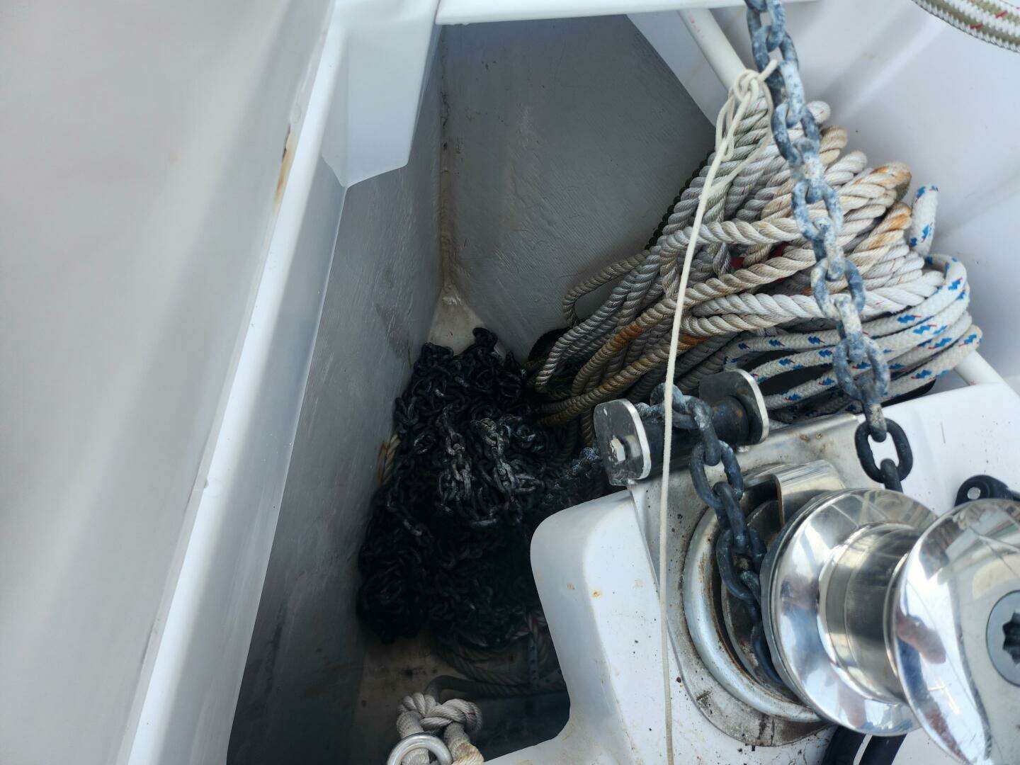 2012 Catalina 355 - Image 63