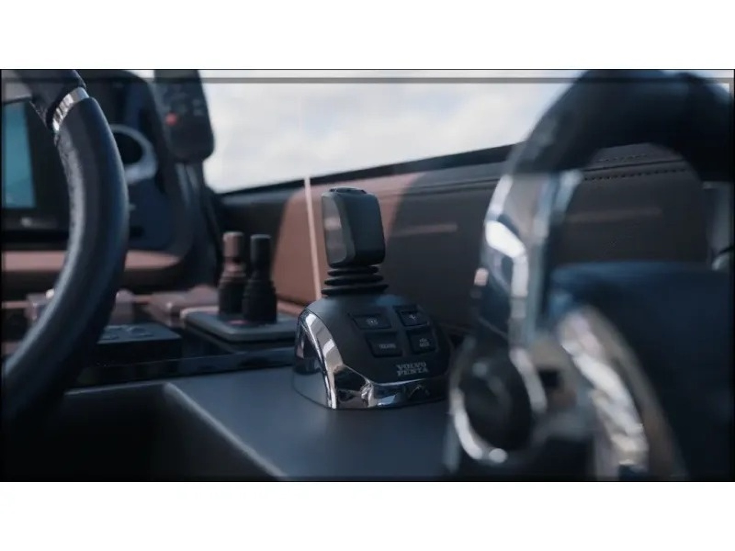 2018 Present Yachts 520S - Image 24
