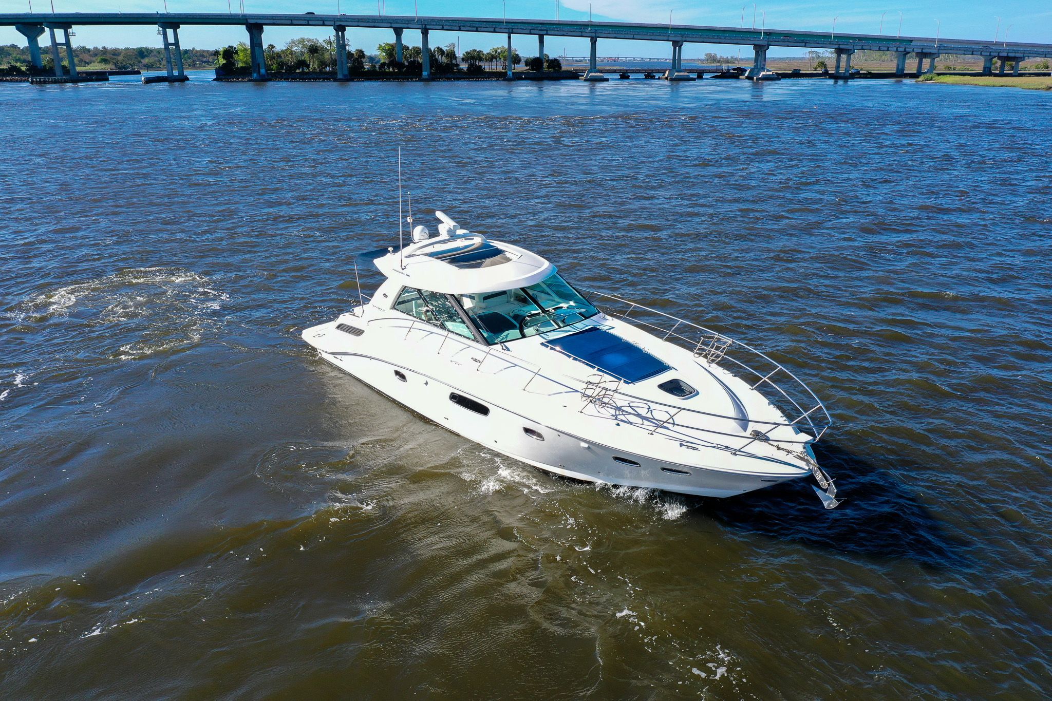 2010 Sea Ray 450 Sundancer - 16
