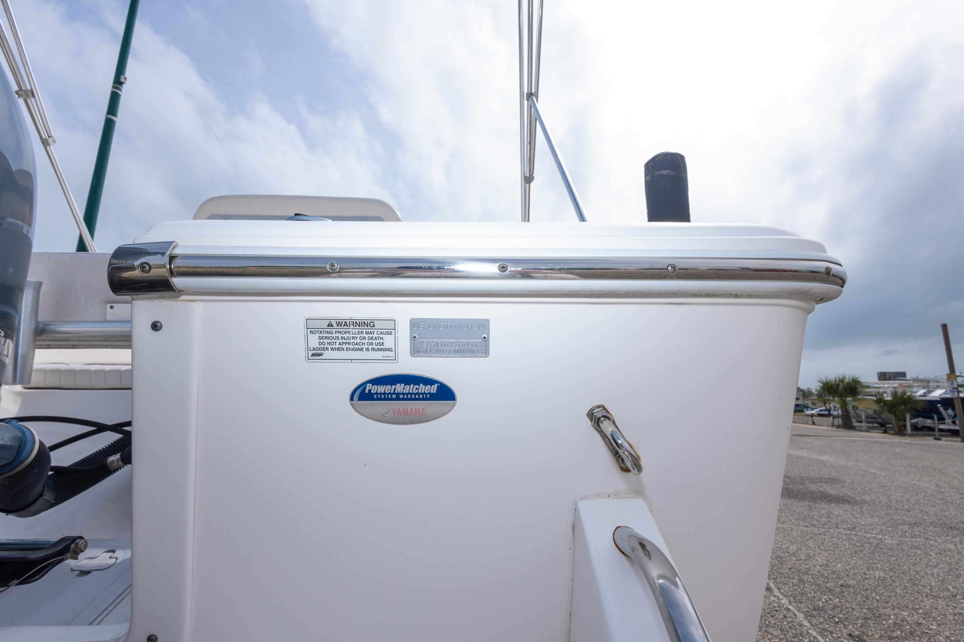 2014 Sea Fox 209 Commander boat detail with Yamaha PowerMatched system badge.