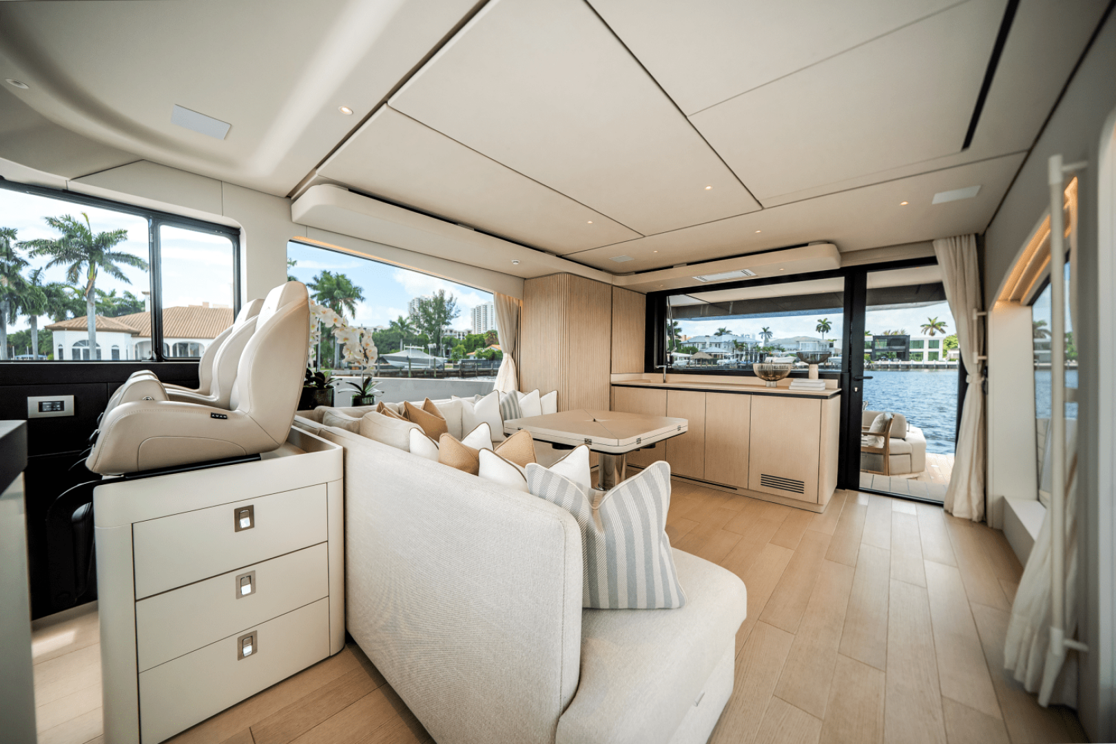 2025 Azimut Seadeck 6 - Image 34