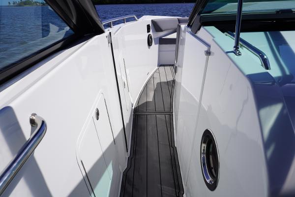 2020 Cruisers Yachts 38 GLS OB deck with sleek design and modern features.