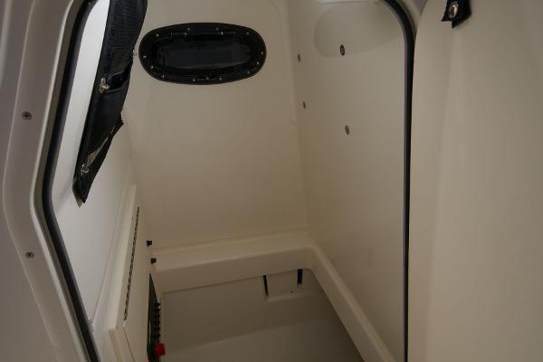 2026 Mako 214 Center Console - 63