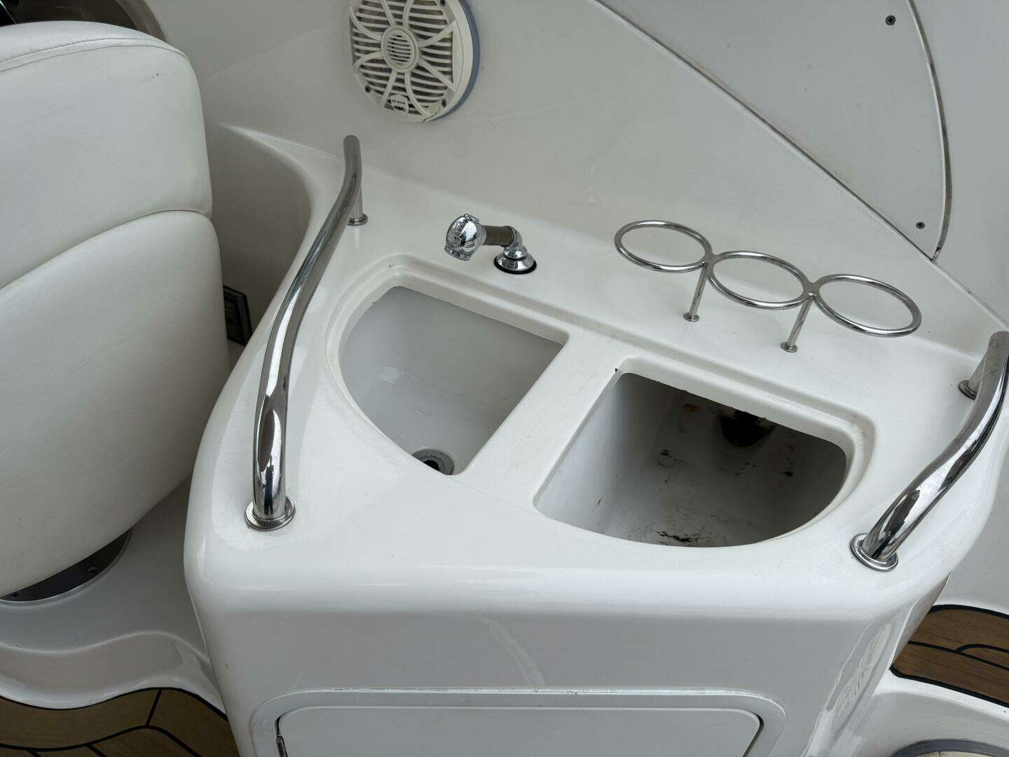 2002 Sea Ray 280 Sundancer - Image 25
