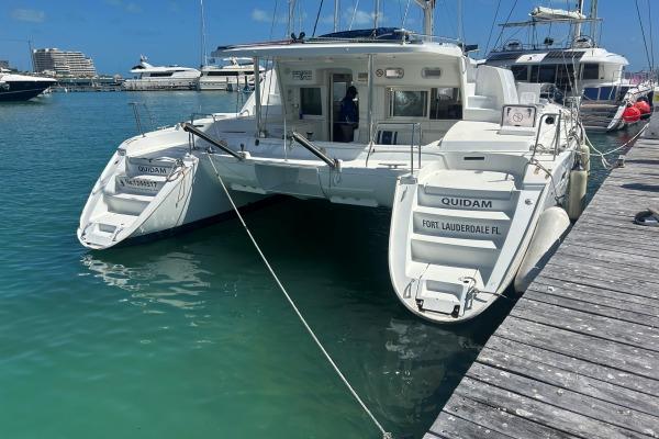 2004 Lagoon 440