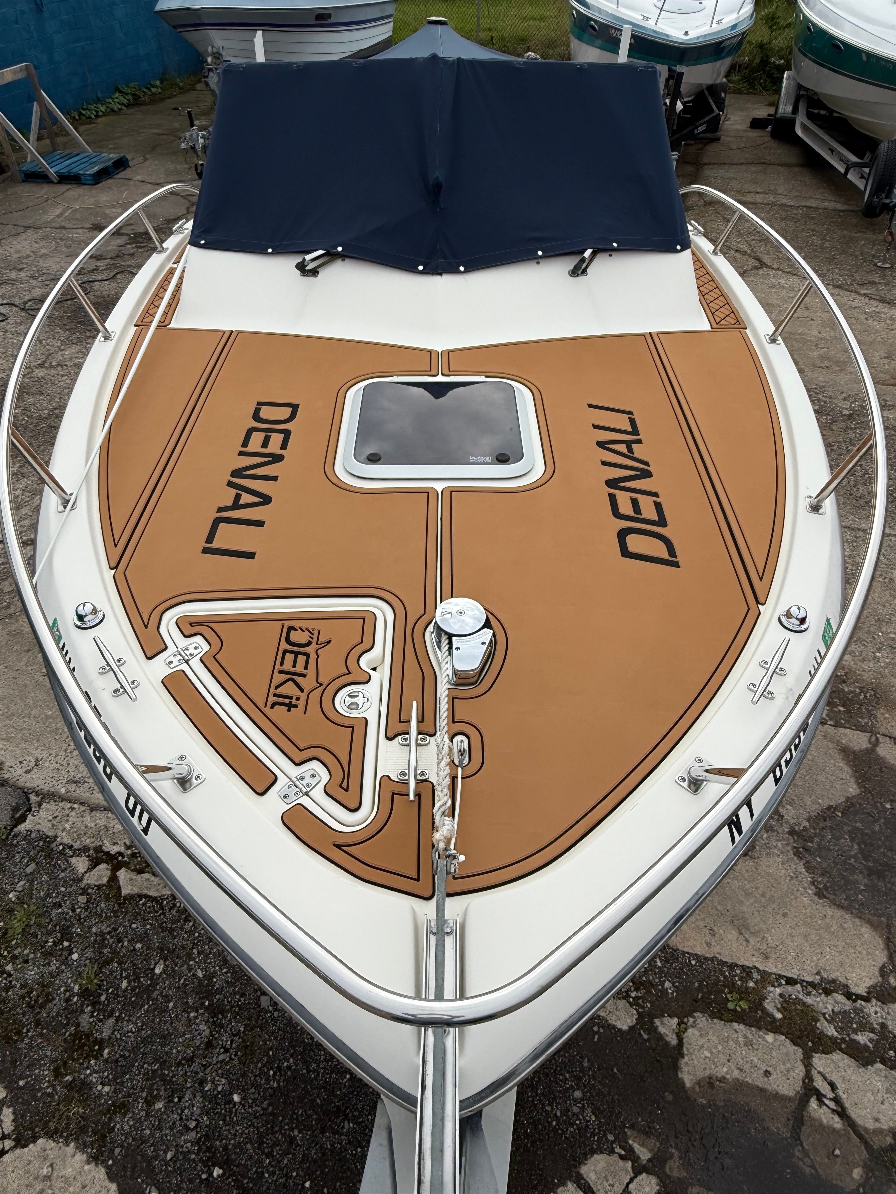 2002 Pursuit 2460 Denali - 2