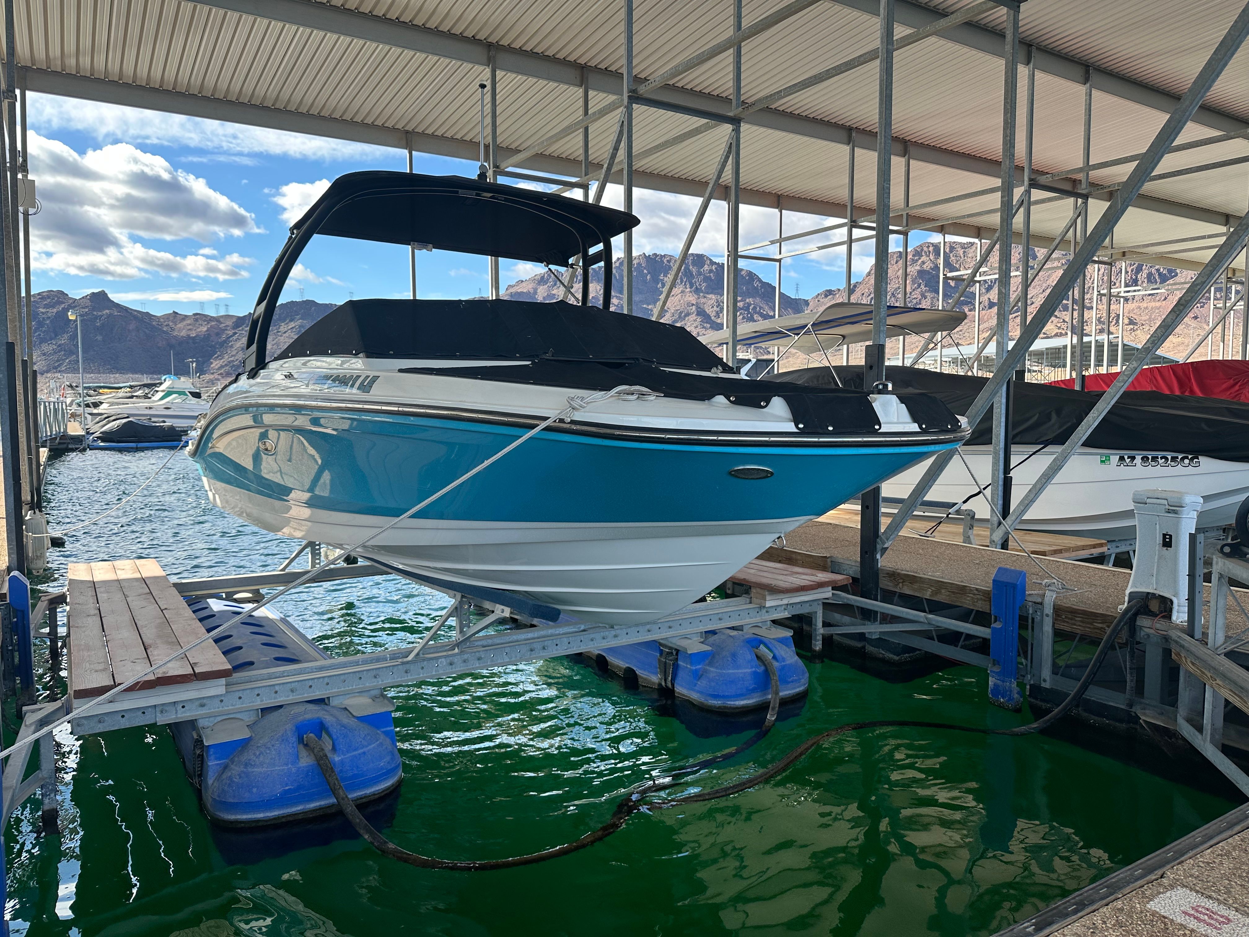 2022 Sea Ray SPX 210