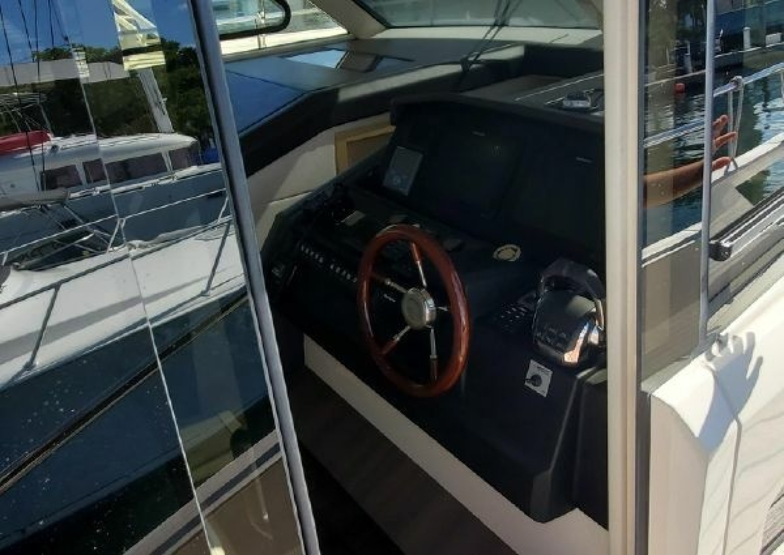 2019 Greenline 48 Coupe Hybrid - Image 34