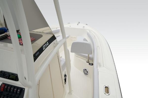 2026 Mako 214 Center Console - 39