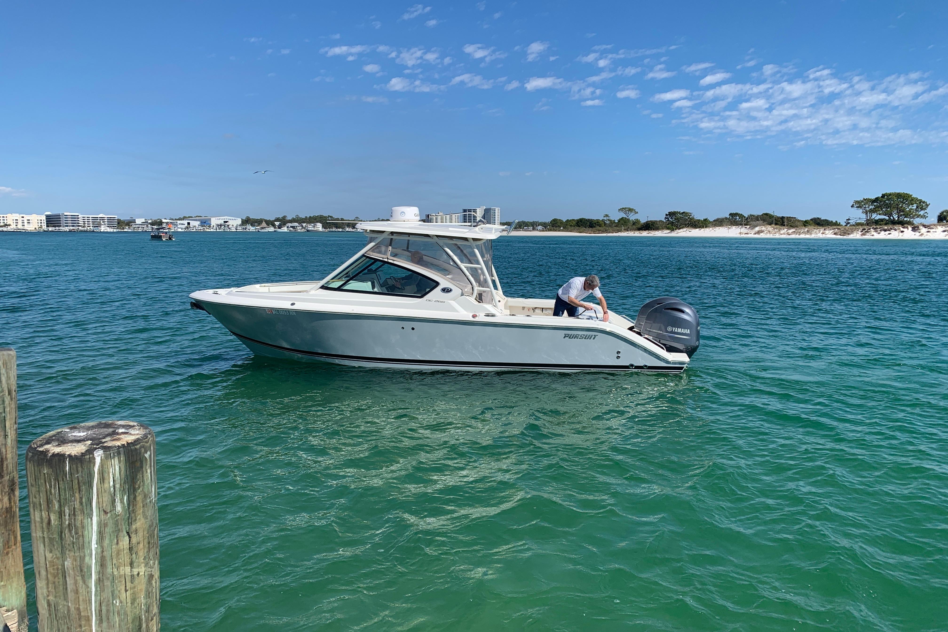 2023 Pursuit DC 266 Dual Console