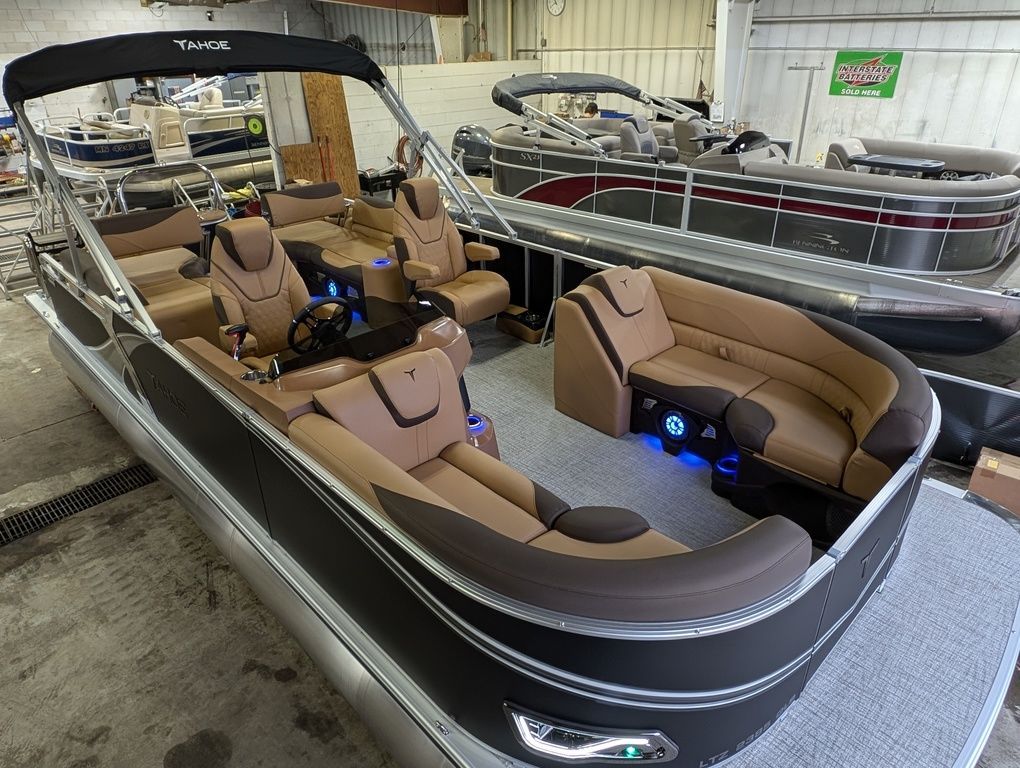 2026 Tahoe LTZ 300HP QLS 2385 Tritoon