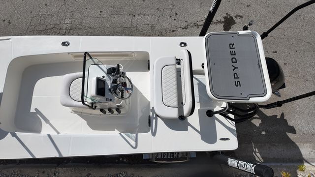 2026 Spyder FX17 Flicker - 13