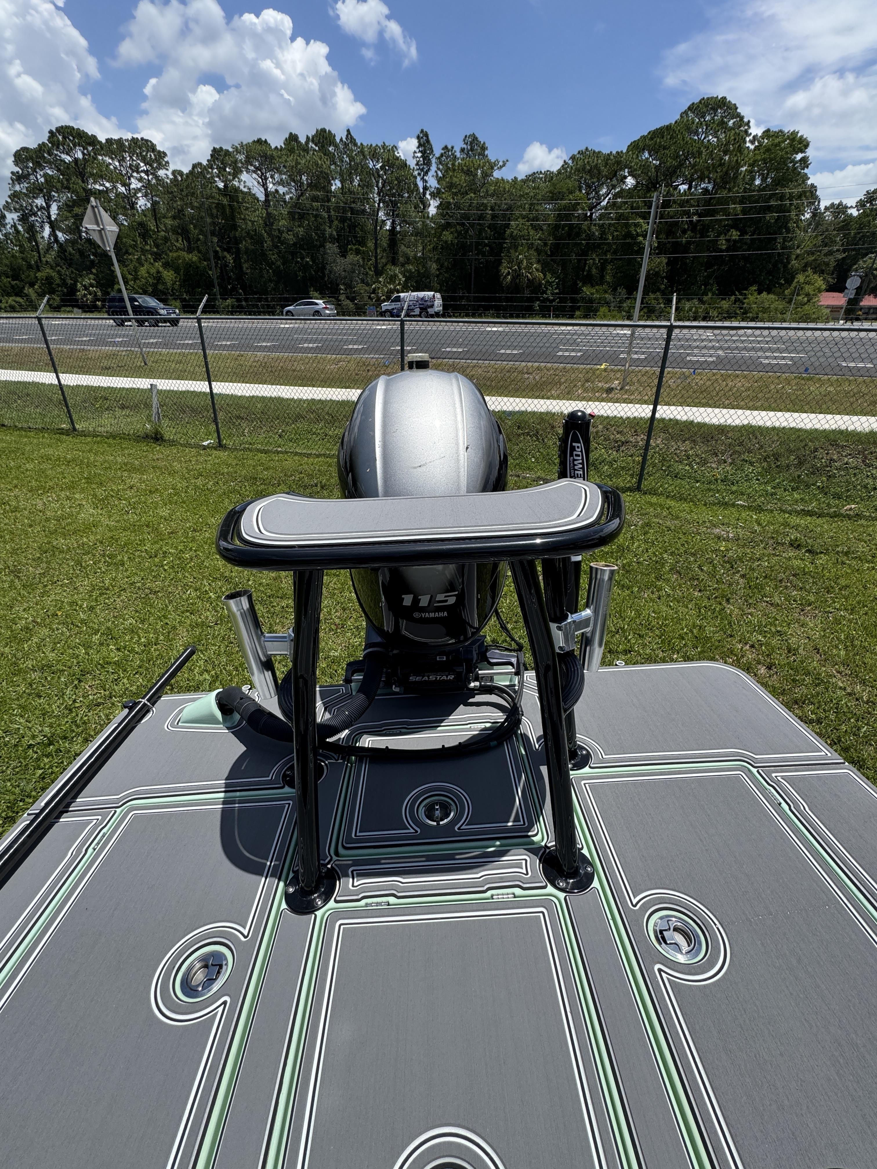 2019 Maverick Mirage 18 HPX-V - 24