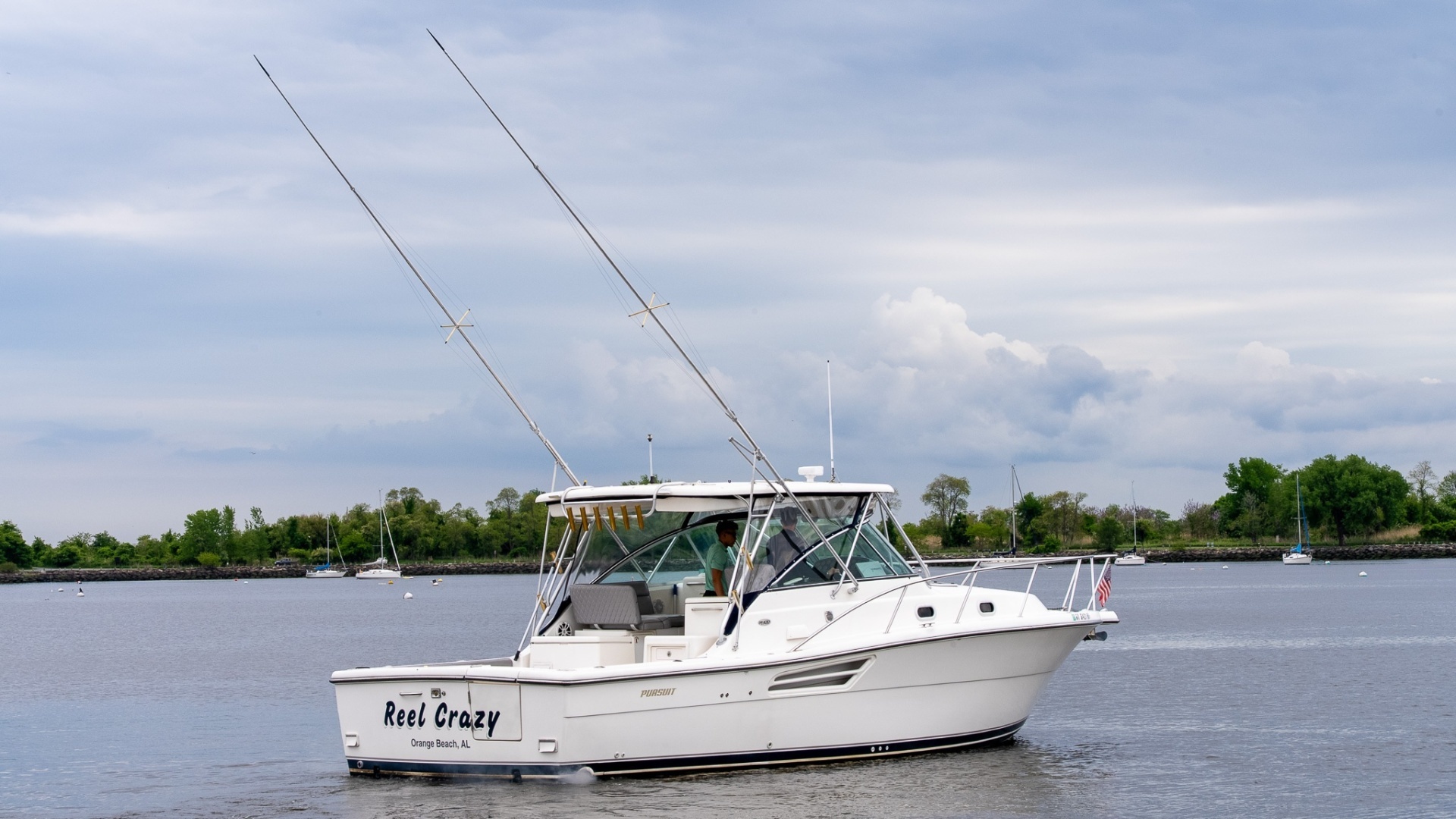 2003 Pursuit 3400 Express - Image 2