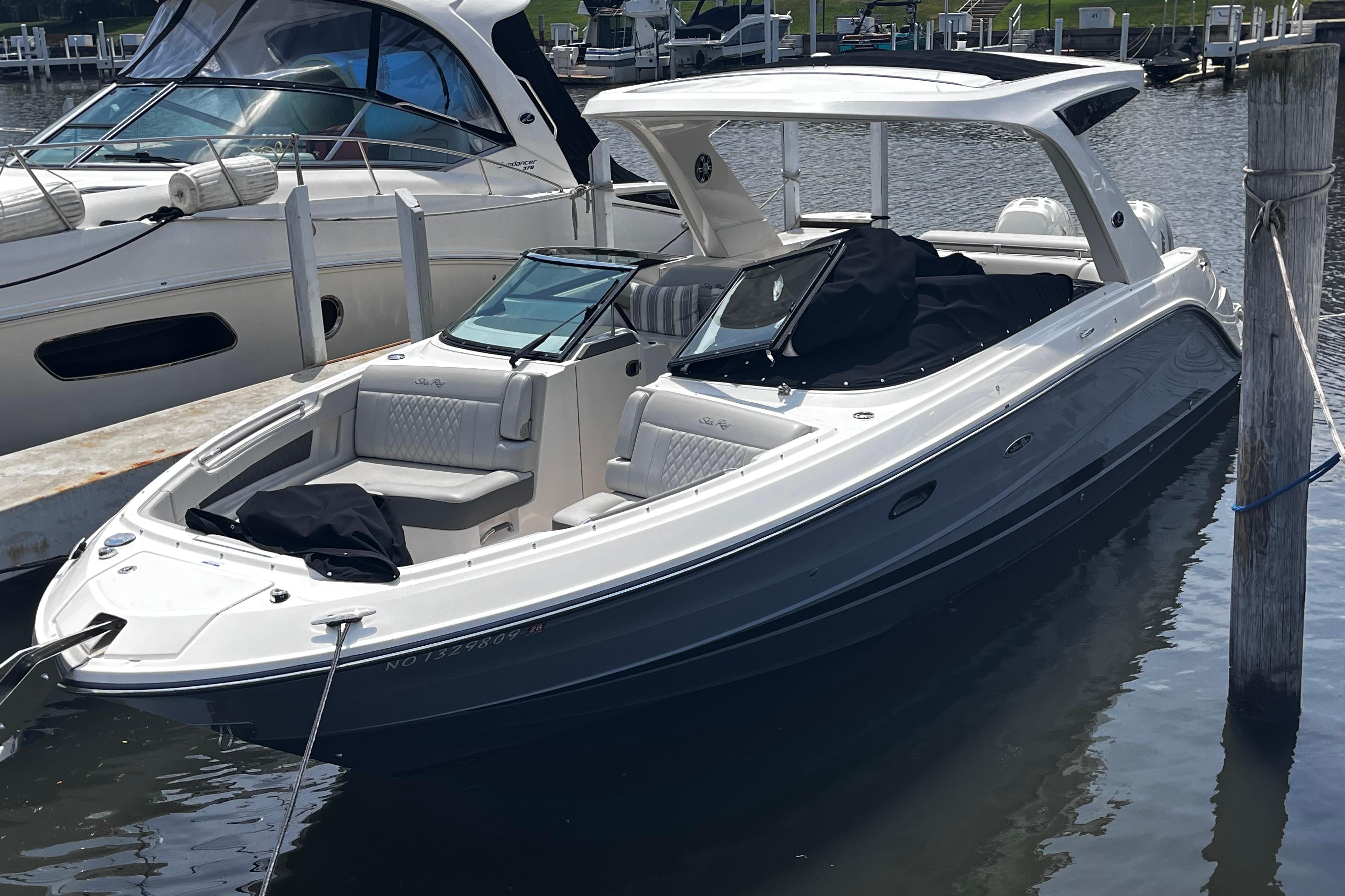 2022 Sea Ray SLX 310 Outboard